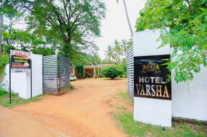 Hotel Varsha