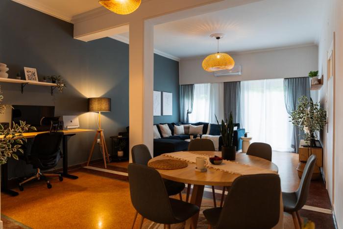 1400ft Central Rooftop Gym King Bed WFH