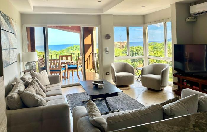 Amazing Ocean Views Condo Close to the Beach