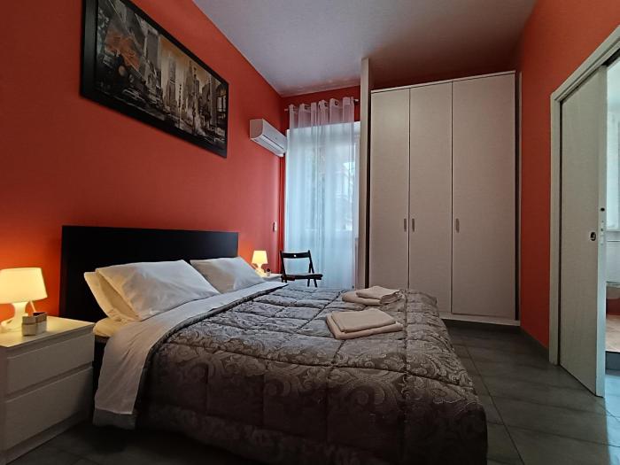Adriatic Room 50 m dalla stazione Ferroviaria di Ciampino e dalla navetta aeroportuale