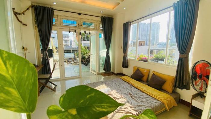 Cozy 1BR with Balcony Cô Giang, D1, HCM