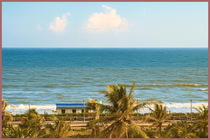 Subrata Sarkar Road Ashish Shree Near Sea Beach - Fully Air Condition withLuxury - Luxuary Rooms With Attached-Balcony -wifi-Restaurant And Parking Facilities- Best Hotel In Puri