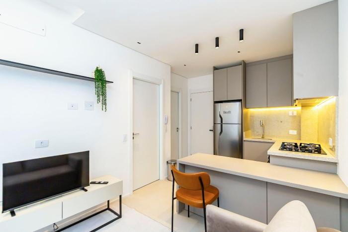 Apto em prédio com Piscina, Região Nobre - TEM0205