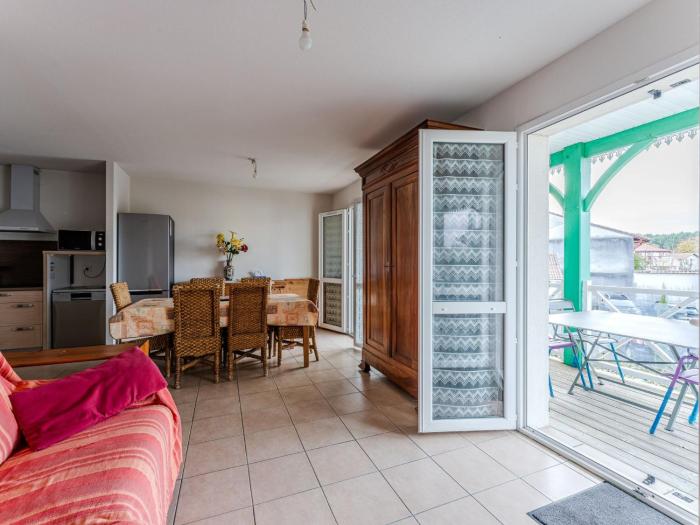 Appartement charmant avec piscine au 1er étage, proche centre et lac, 4 personnes - FR-1-521-265