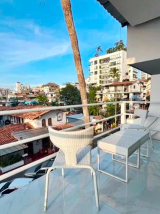 La Puerta Blanca by the Sea