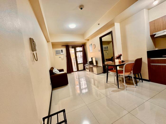 Levi & Moon Relax and Chill