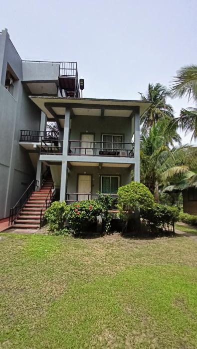 Suki Beach Resort "D" Standard Aircon Room
