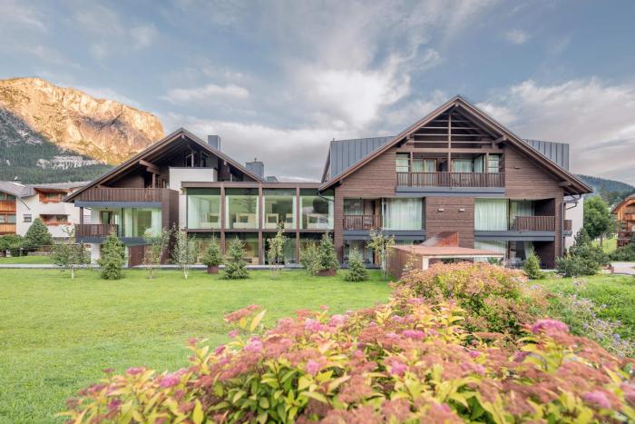 Noe Dolomite Residence