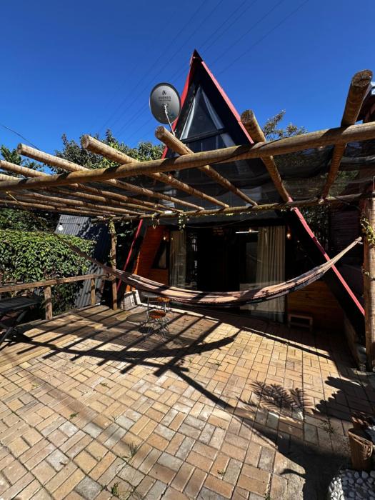 Chalé encantador na beira da represa