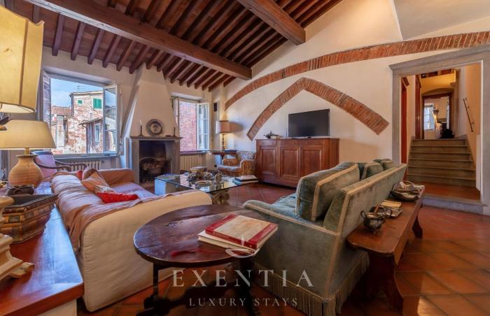Lucques Antique - Historic Center Apartment in Lucca Tuscany