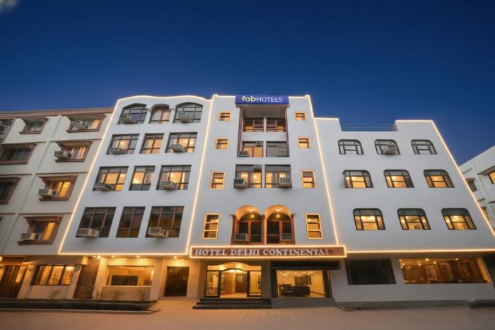 FabHotel Delhi Continental