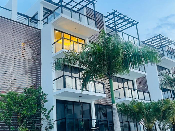 Sunset Residences 3BR, Pool & Beach Cosita Rica