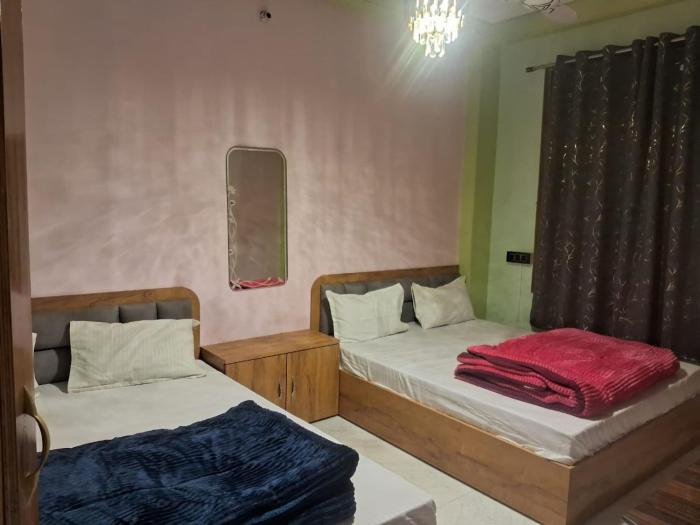 Shri Radhakunj Guest House