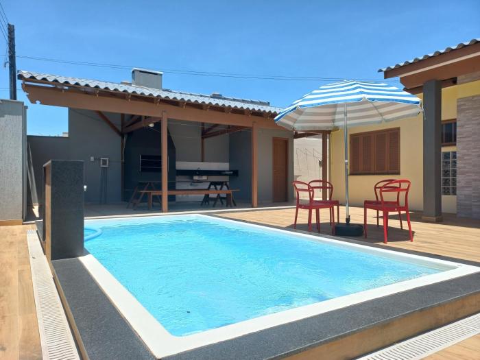 Casa Com Quatro Dormitórios, Pertinho Do Mar Em Capão Da Canoa