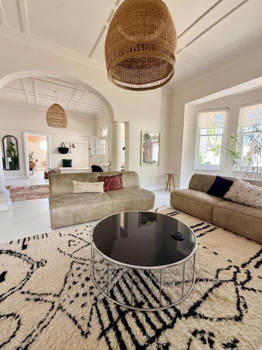 Chic & Modern Victorian Oasis in Sea Point