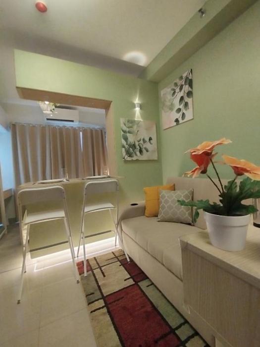 R Cabin - Shore Residences
