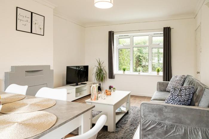Spacious 5-Bedroom House in Banbury - Ideal for Families, Groups & Business Travelers