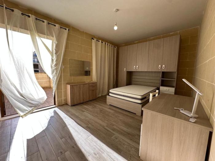 Spacious Bright Apt With billiard Table and Terrace