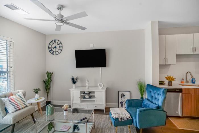 Monaco Suite Nashville w Pool Gym Free Parking