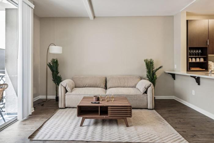 Chic Marina Oasis 5 star Amenities Central