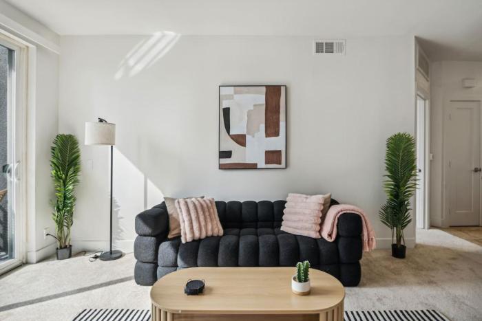 Modern Marina Sanctuary Central Pool Gym Spa