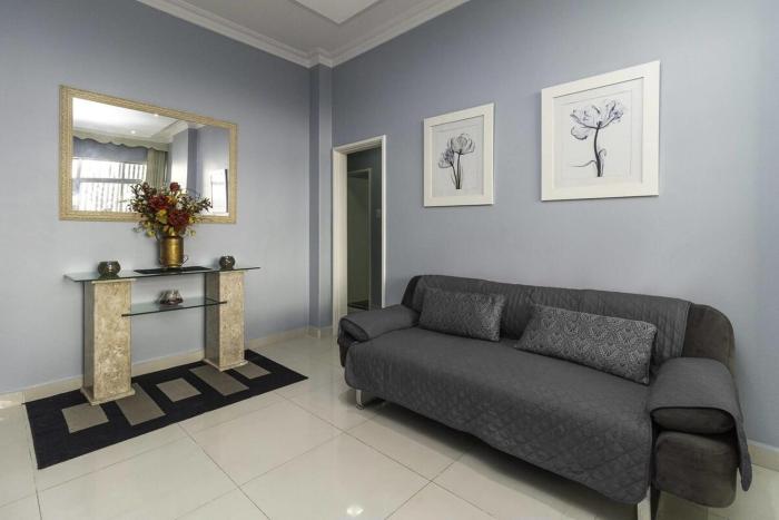 Beautiful 3 bedroom condo by Copacabana Beach