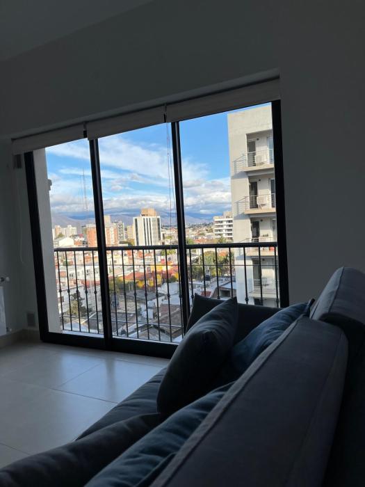 Alquilo departamento dos ambientes zona centro de Salta