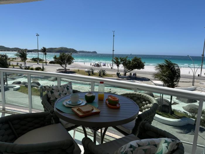 Encanto das Águas 106 - Apto Beira Mar Pé na Areia - 4 quartos - Praia do Forte - Cabo Frio - Alto Padrão