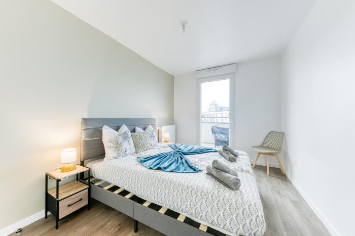 Le Trendy Terrasse - 5" Gare Bussy - 9" de Disney