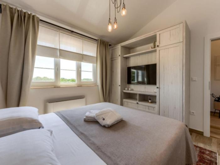 Rustic Villa Perosa With Heating Pool