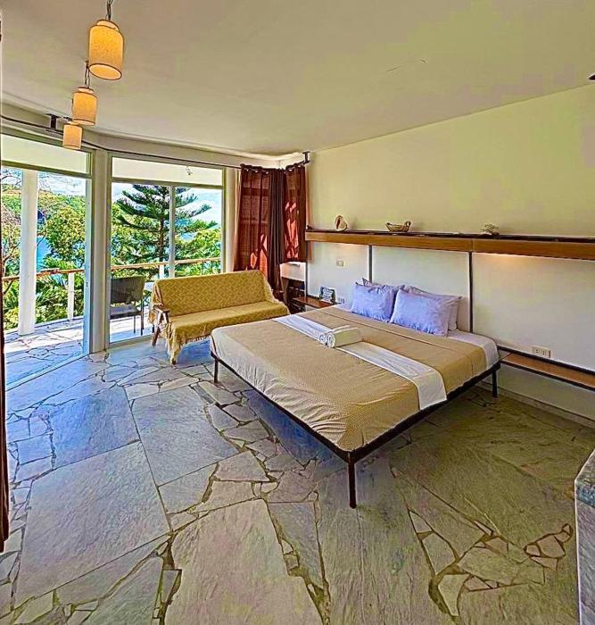 Lonos Circle Ocean View Room