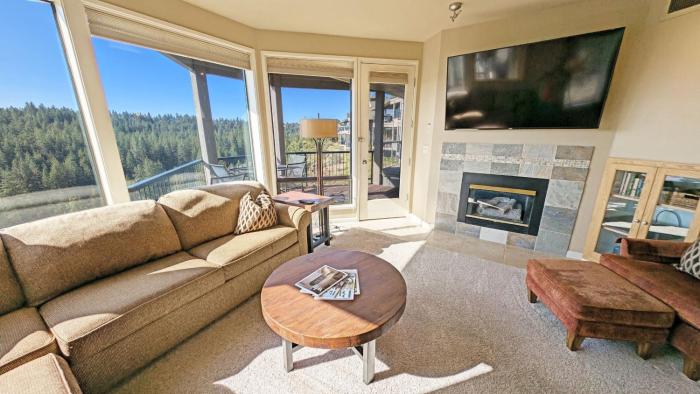 River Ridge 324AB