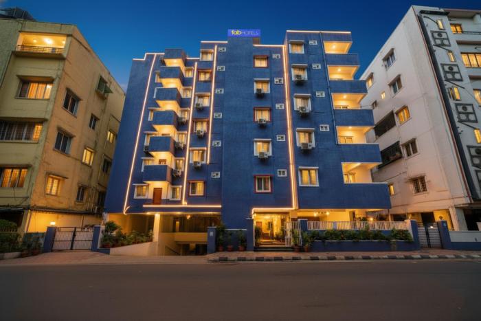 FabHotel Grand Aarvi Prime