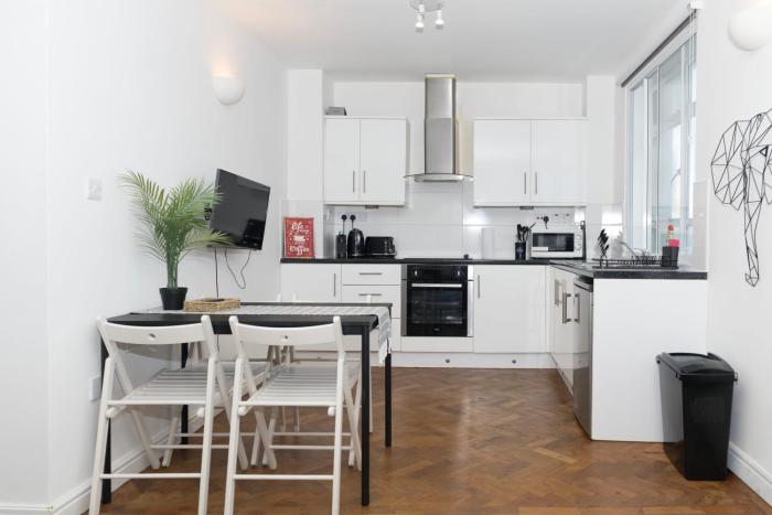Apartment in Central London next to Aldgate East