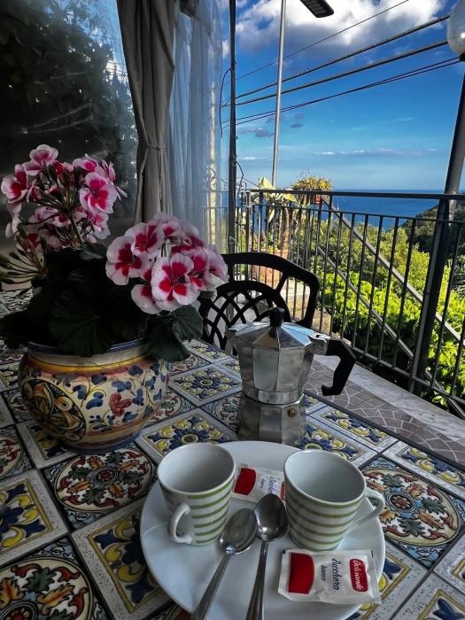 Tirreno- Finestra sul Mare