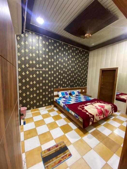 Annu Bhai Sewa Sadan Near Janmbhumi Approx 5Min