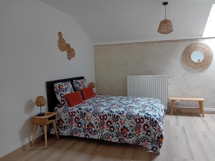 La Bergerie de Chantemille - Chambre dhôtes Les Mésanges - jacuzzi, piscine