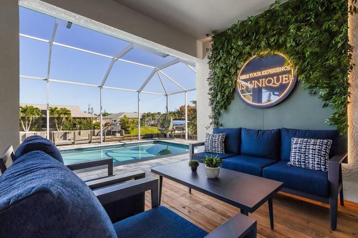 Unique Paradise 5BR, KING Bed, 3BA, GYM, POOL, BBQ