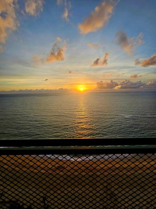 Valor Imbatível ! Flat Frente Mar com Enxoval completo