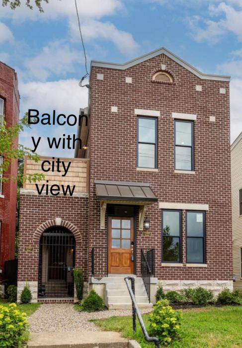 Downtown 2 bedrooms Luxe Unit