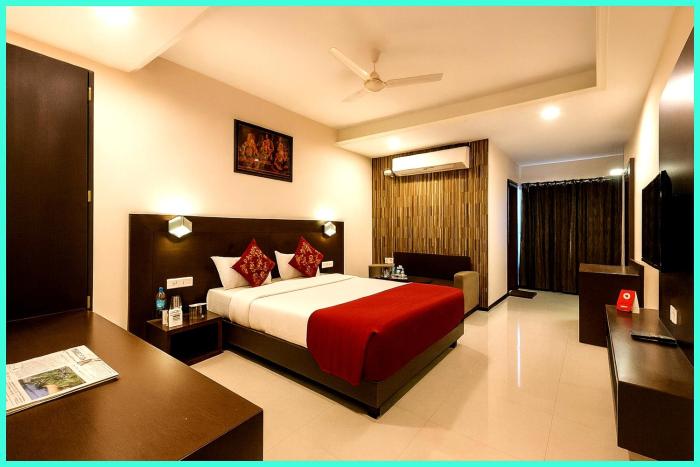 Ujjain Road Hotel Park Premium Palace Residency # Near Mahakaleswar Jyotirlinga Temple #Fully Air Conditioning Premium Room # Restaurant # Parking - Top Rated Hotel In Ujjain