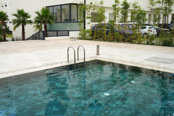 Nid Bleu Pool & Ibn Batouta Stadium