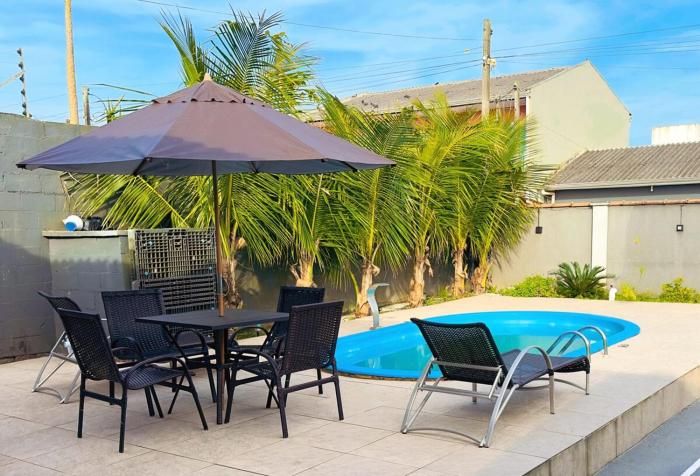 Casa a 40m do mar c Piscina e Ar Condicionado