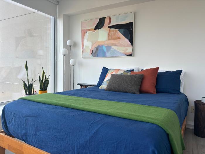 Elegant and Charm Superior Suite Yorkville Toronto
