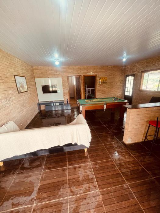 Chácara Com Piscina e Vista das Montanhas