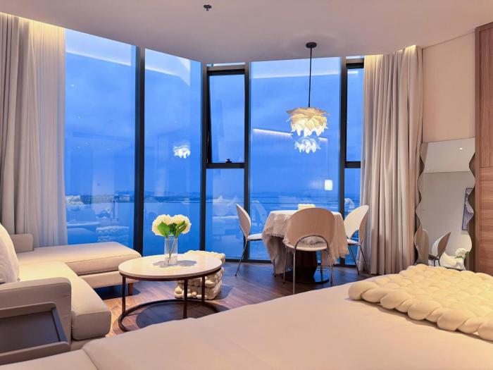 Vela Ha Vans House Ha Long