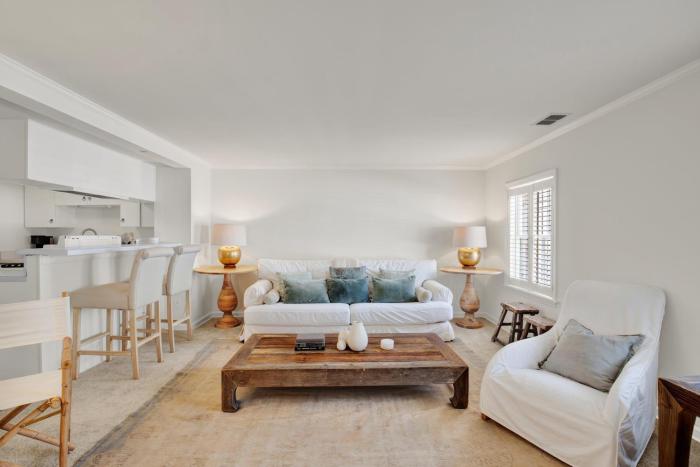 Elsewhere on Madison Square Carriage House