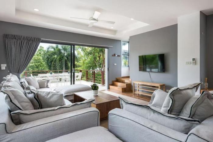 Villa 6 Chic 3-Bedroom Retreat with Pool