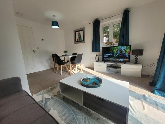 Kensington House- The Perfect home for contractor stays