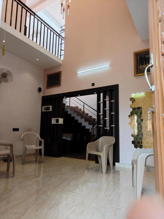 Serene 2BHK stay with balcony & breezy terrace